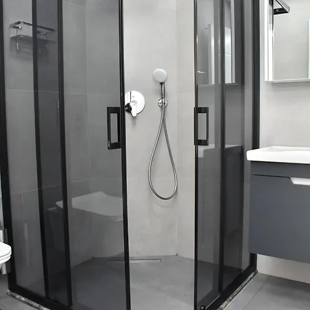 Guerol Hotel *